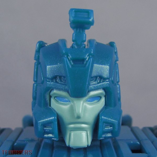 TFormers Titans Return Deluxe Blurr And Hyperfire Gallery 023 (23 of 115)